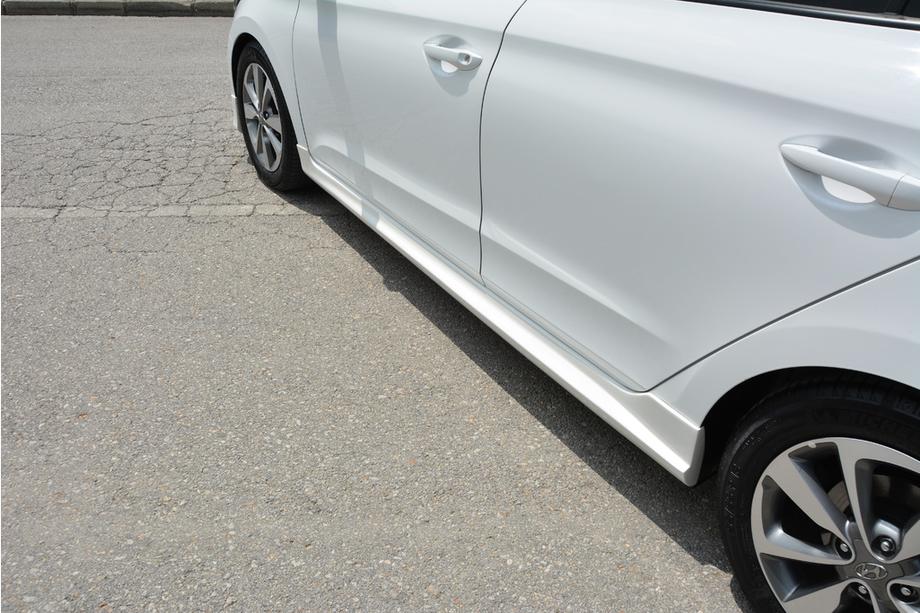 Hyundai I-20 2014–2020 Meliset side skirts (om te lakken) Foto 3