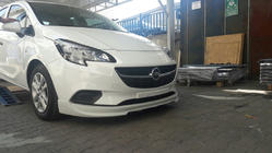 Opel Corsa E 2015–2019 Voorbumper onderlip (spuitklaar) foto 1