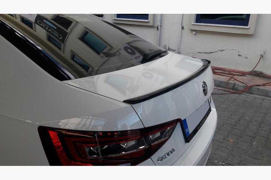 Skoda Superb 2015–2024 Spoiler (spuitklaar) Image