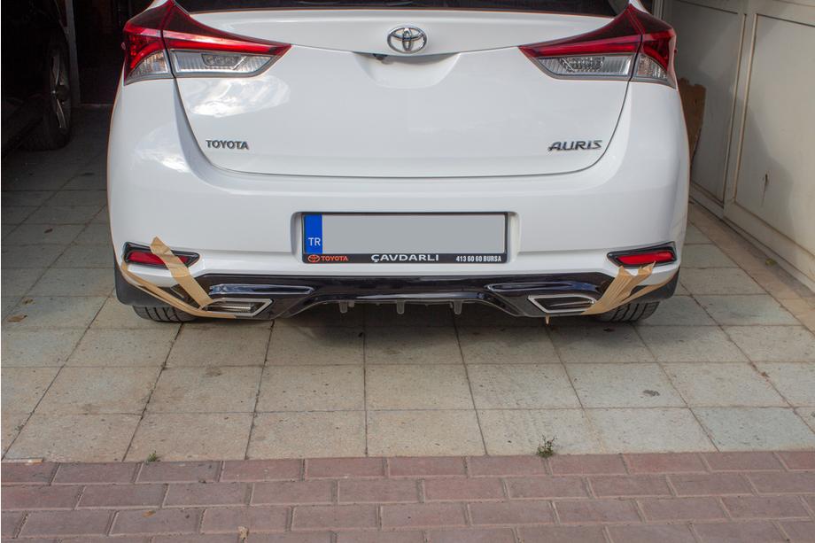 Toyota Auris 2012–2018 Achterbumper diffuser (2016-2018, in primer - klaar om te spuiten) Image