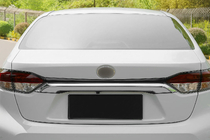 Toyota Corolla 2019– Chromen sierlijst boven de kentekenplaat (RVS) foto 1