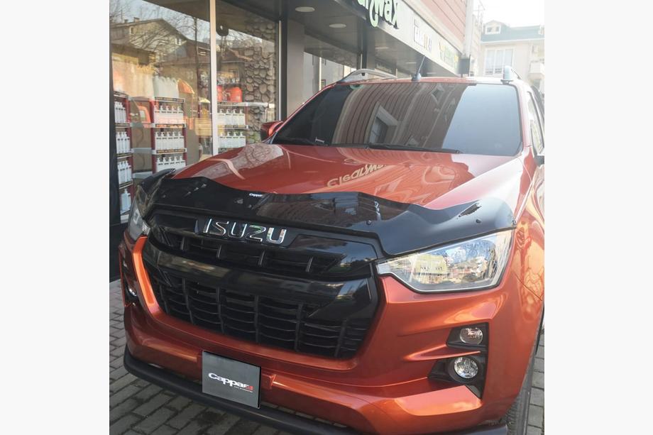 Isuzu D-Max 2019– Motorkapdeflector BAT (EuroCap) Image
