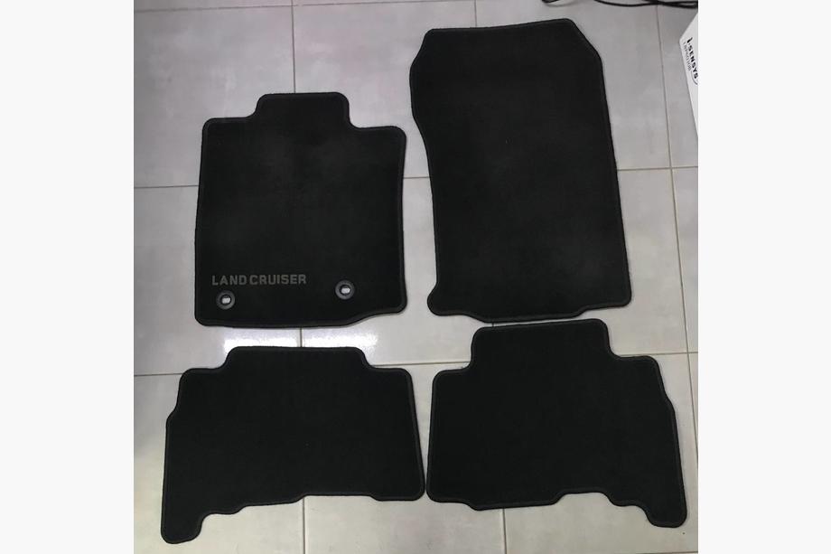 Toyota Land Cruiser Prado 150 2009–2023 Textiele vloermatten (2013-2022, origineel/OEM) gebruikt Image