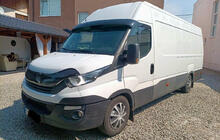 Iveco Daily 2014– Voorruitspoiler V2 (glans zwart, 5 mm) foto 6