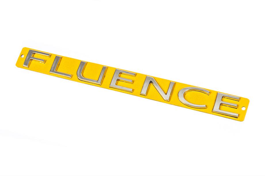 Renault Fluence 2009–2016 Modelnaam embleem Fluence 908890019R Image