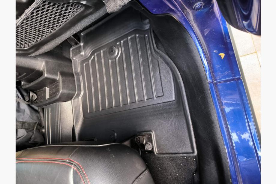 Jeep Wrangler 2018– Stingray 3D vloermatten (5D, 5-delig, polyurethaan) Foto 6