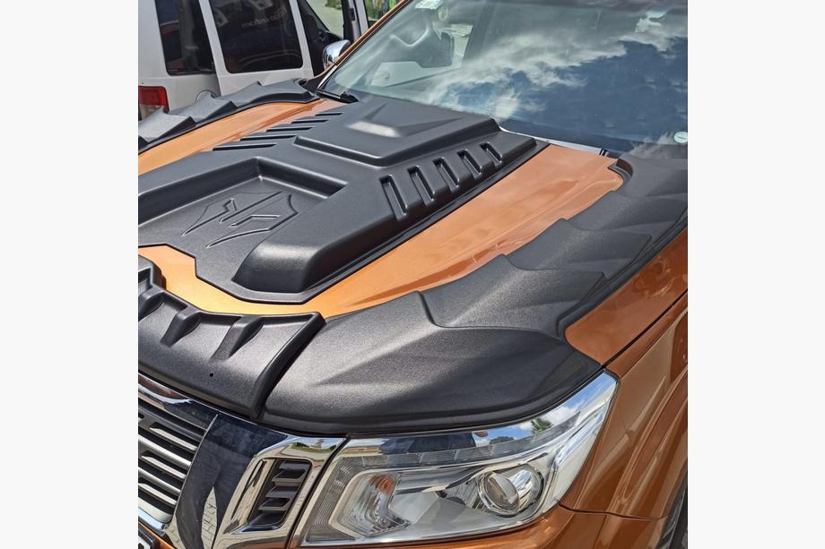 Nissan Navara/NP300 2016– Motorkapcover (ABS) Image