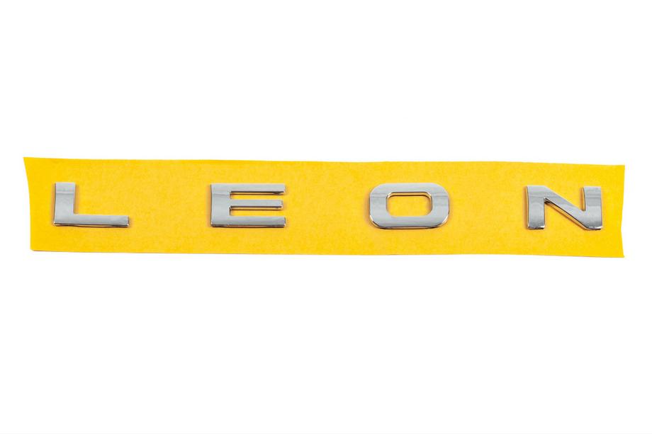 Seat Leon 2005–2012 Leon 2005-2012 embleem 1p0853687739 (278 mm x 25 mm) Image