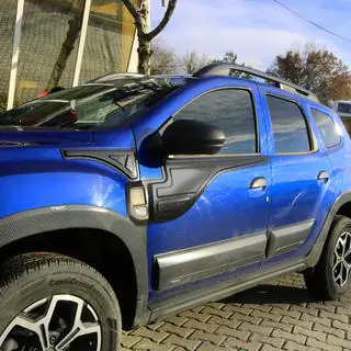 Bovenste deurlijsten (4 stuks) Renault Duster 2018–2024 foto 1
