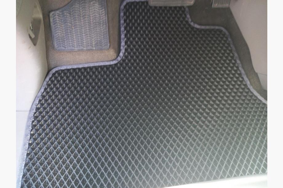 Honda Odyssey 2010–2017 Automatten (3 rijen, EVA, zwart) Image