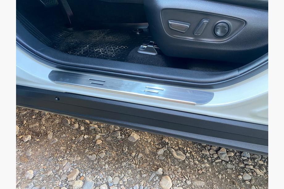 Toyota Rav 4 2019–2025 Carmos dorpellijsten (set 4 stuks, RVS) Image