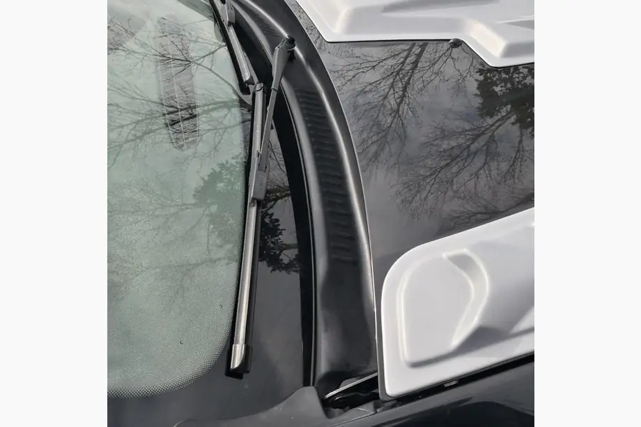 Dacia Duster 2008–2018 Paravan afdekking (ABS) Foto 2