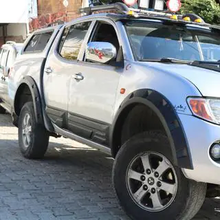 Wielkastverbreders (EuroCap) Mitsubishi L200 2006–2015 foto 1
