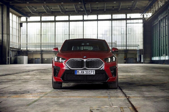 Elektrische compacte crossover BMW iX2
