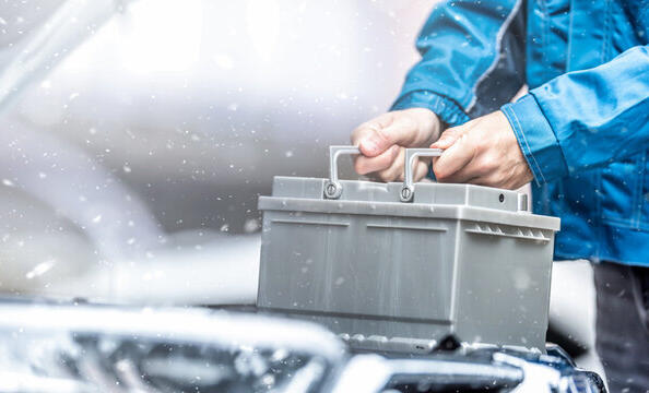 Zo bewaar je de autoaccu correct in de winter