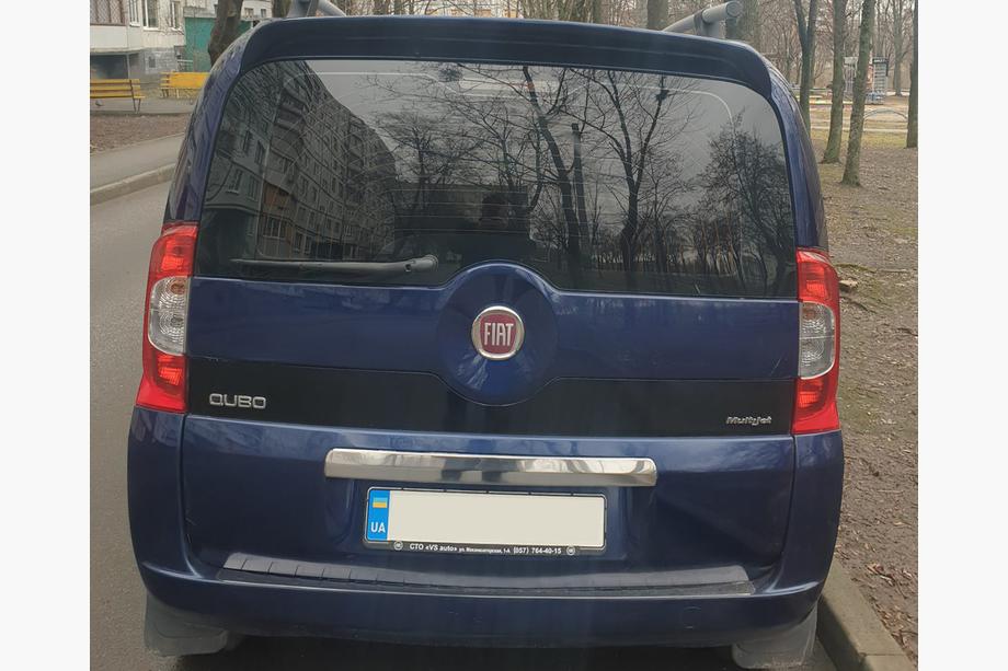 Peugeot Bipper 2008–2017 RVS sierstrip boven het kenteken OmsaLine - Italiaans roestvrij staal Image