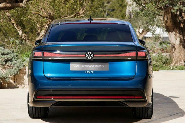 Review van de elektrische achterwielaangedreven liftback Volkswagen ID.7 Foto 4