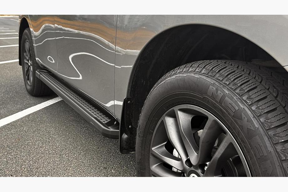 Nissan Armada 2016–2024 Side steps New Vision Grey (2 stuks, aluminium) Foto 7
