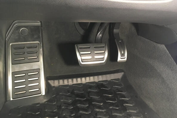 Waarom zijn pedaalcovers in de auto nodig?