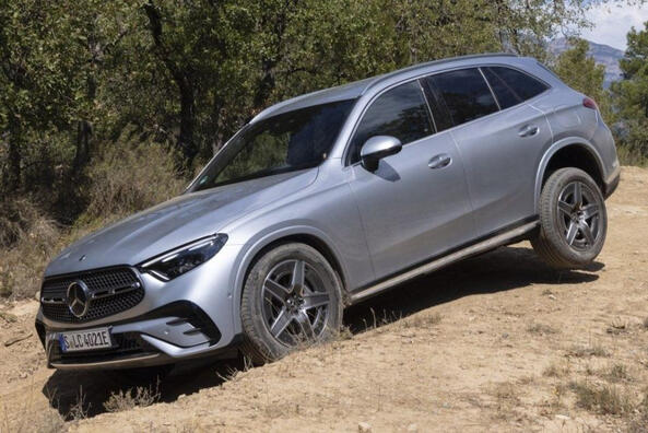 Review van de tweede generatie Mercedes-Benz GLC AWD-crossover