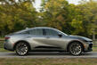 Review van de crossover-sedan Toyota Crown foto 3