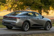 Review van de crossover-sedan Toyota Crown foto 4