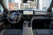 Review van de crossover-sedan Toyota Crown foto 5
