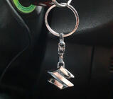 Suzuki Metalen sleutelhanger met Suzuki-logo foto 1