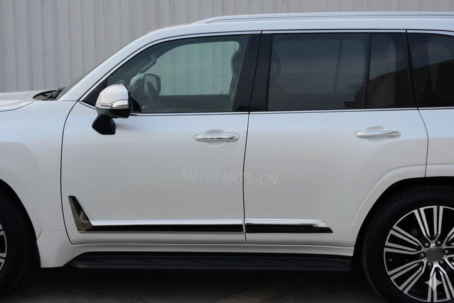 Lexus LX 500d/600 2022– Zwarte deurlijsten F-Sport wit/zwart (set van 4, ABS) Foto 3