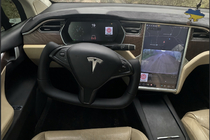 Tesla Model X 2015– Sportstuur (kunstleer met carbon-inlays) foto 1