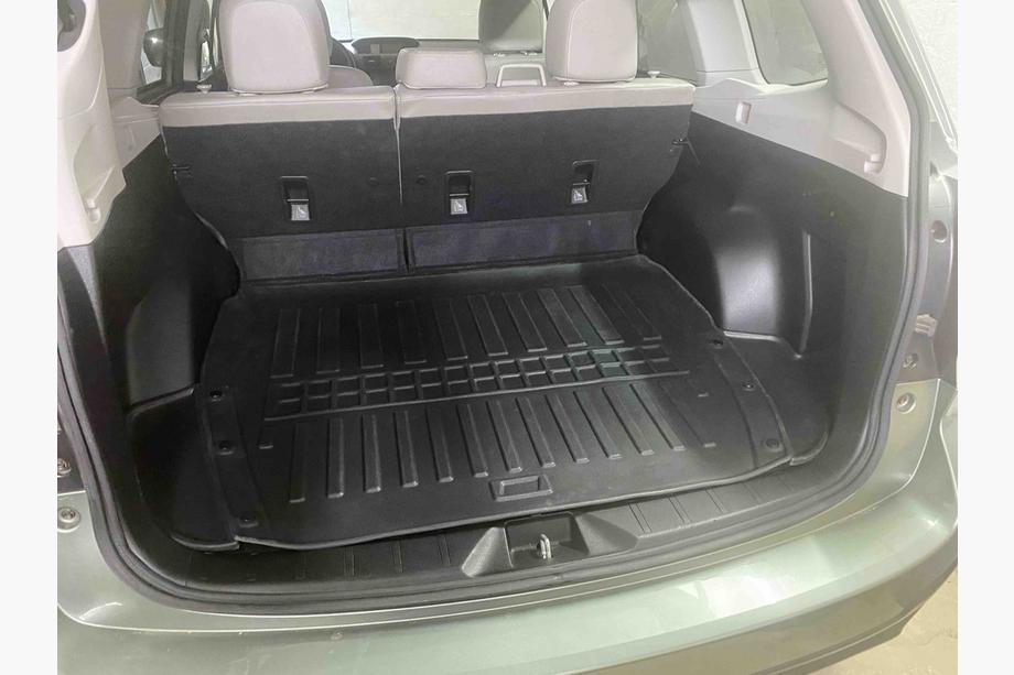 Subaru Forester 2013–2018 3D kofferbakmat (Stingray) Image