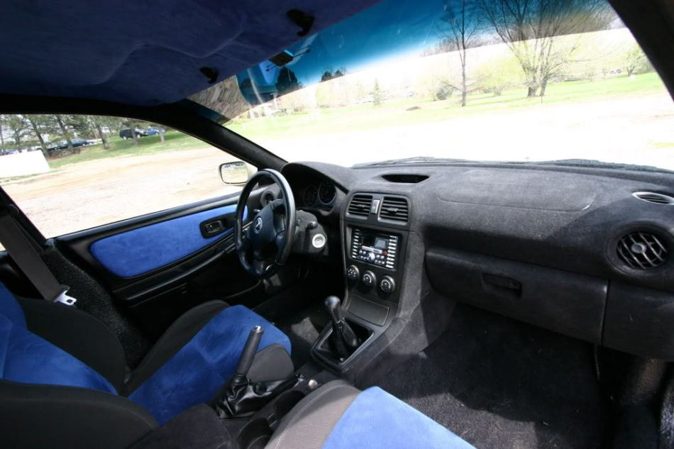 Wat is het flocken van het auto-interieur en wat levert het op?