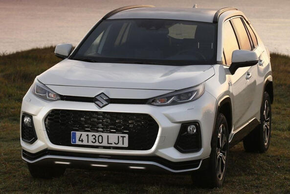 Review: Suzuki Across hybride crossover met vierwielaandrijving