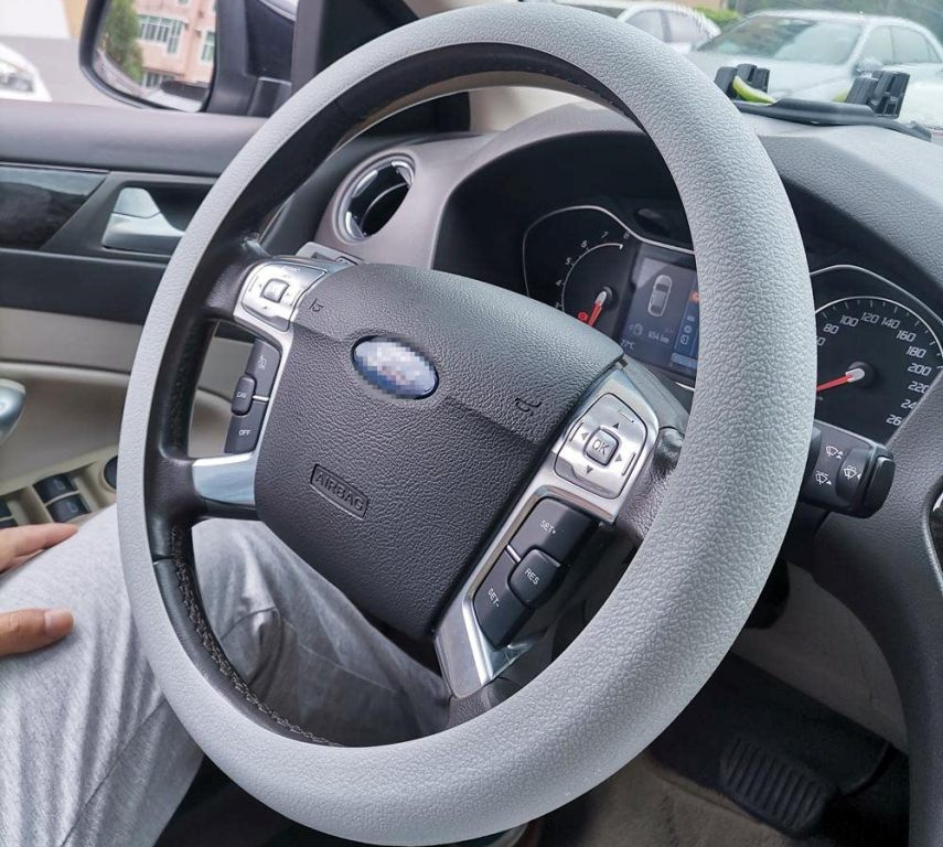 Zo kies je een stuurhoes voor je auto