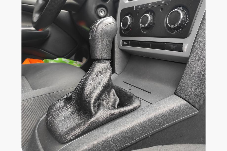Skoda Octavia II A5 2010–2013 Leren versnellingspookhoes Image