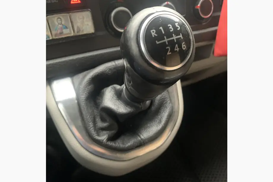 Volkswagen T6 2015–2024 Leren versnellingspookhoes Image