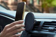 Zo kies je een telefoonhouder: gids voor autobezitters foto 1