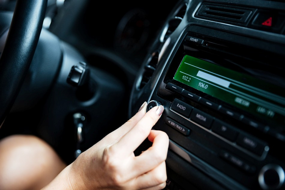 Zo verbeter je het geluid van het audiosysteem in je auto