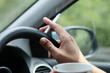 Zo verwijder je tabaksgeur uit het interieur van je auto foto 1