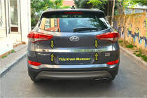 Hyundai Tucson TL 2016–2021 B-keuze Sierlijst boven kenteken (2015–2018, boven, breed, RVS) foto 2