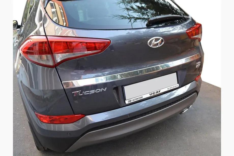 Hyundai Tucson TL 2016–2021 B-keuze Sierlijst boven kenteken (2015–2018, boven, breed, RVS) Image