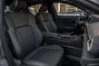 Review van de cross-sedan Toyota Crown foto 6