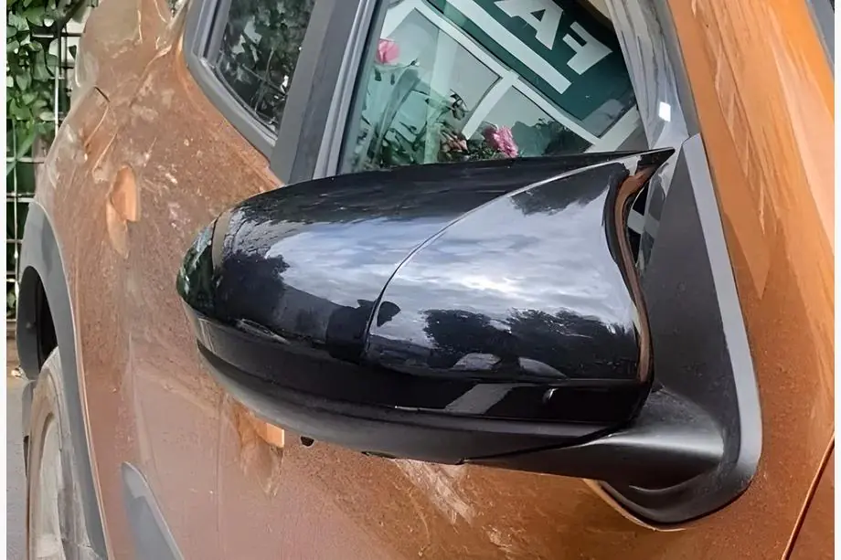 Dacia Duster 2018–2024 Spiegelkappen BMW-Style (2 stuks) Foto 1