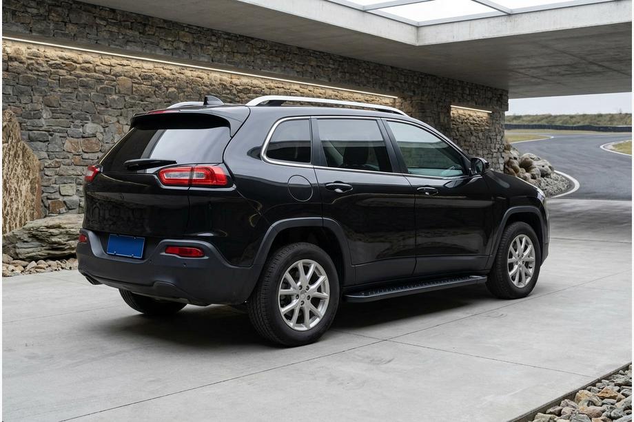 Jeep Cherokee KL 2013– Allmond Black side steps (2 st., aluminium) Foto 1