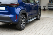 Toyota Yaris/Yaris Cross (XP210) 2020– Zijdrempels Vision New Grey (set van 2, aluminium) foto 1
