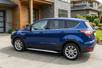 Ford Kuga/Escape 2013–2019 Side steps Shining V1 (2 st., aluminium) foto 1