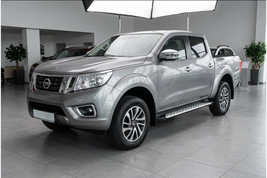 Nissan Navara/NP300 2016– Side steps Shining V1 (2 st., aluminium) Image