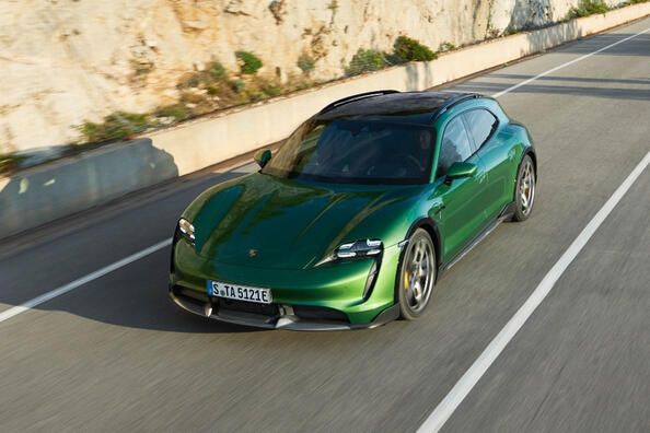 Porsche Taycan Cross Turismo: veelzijdige elektrische sportwagen