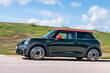 Review van de 'hot hatch' MINI John Cooper Works 3D van de derde generatie foto 3