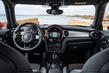 Review van de 'hot hatch' MINI John Cooper Works 3D van de derde generatie foto 5